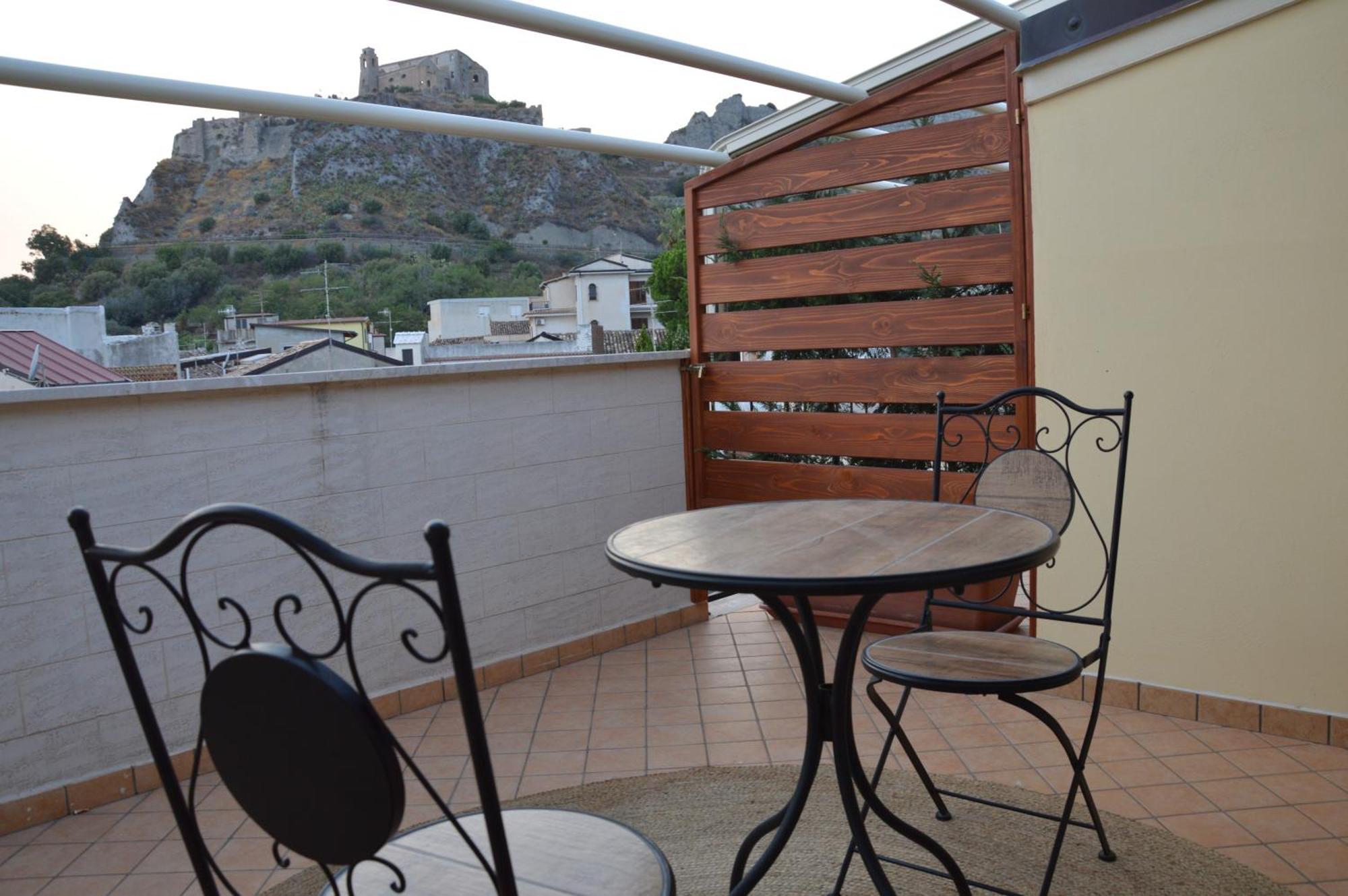 B&B E Casa Vacanza Al Castello Roccella Ionica Exteriér fotografie